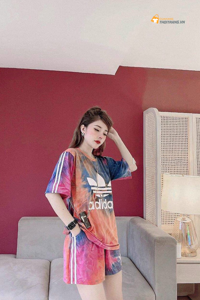 Bộ thể thao adidas loang mặc nhà vừa thoải mái vừa trẻ trung năng động